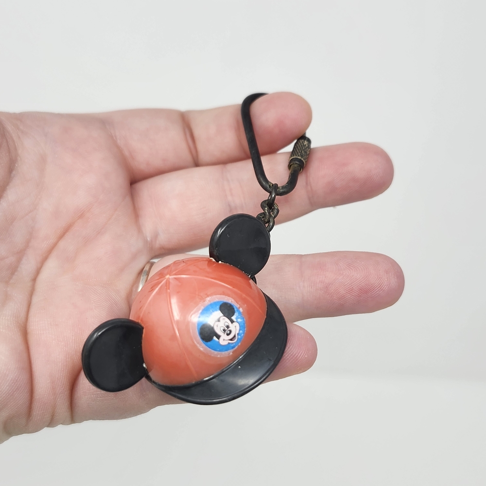 Vintage Disney Mickey Mouse Disney Parc Hat Keychain